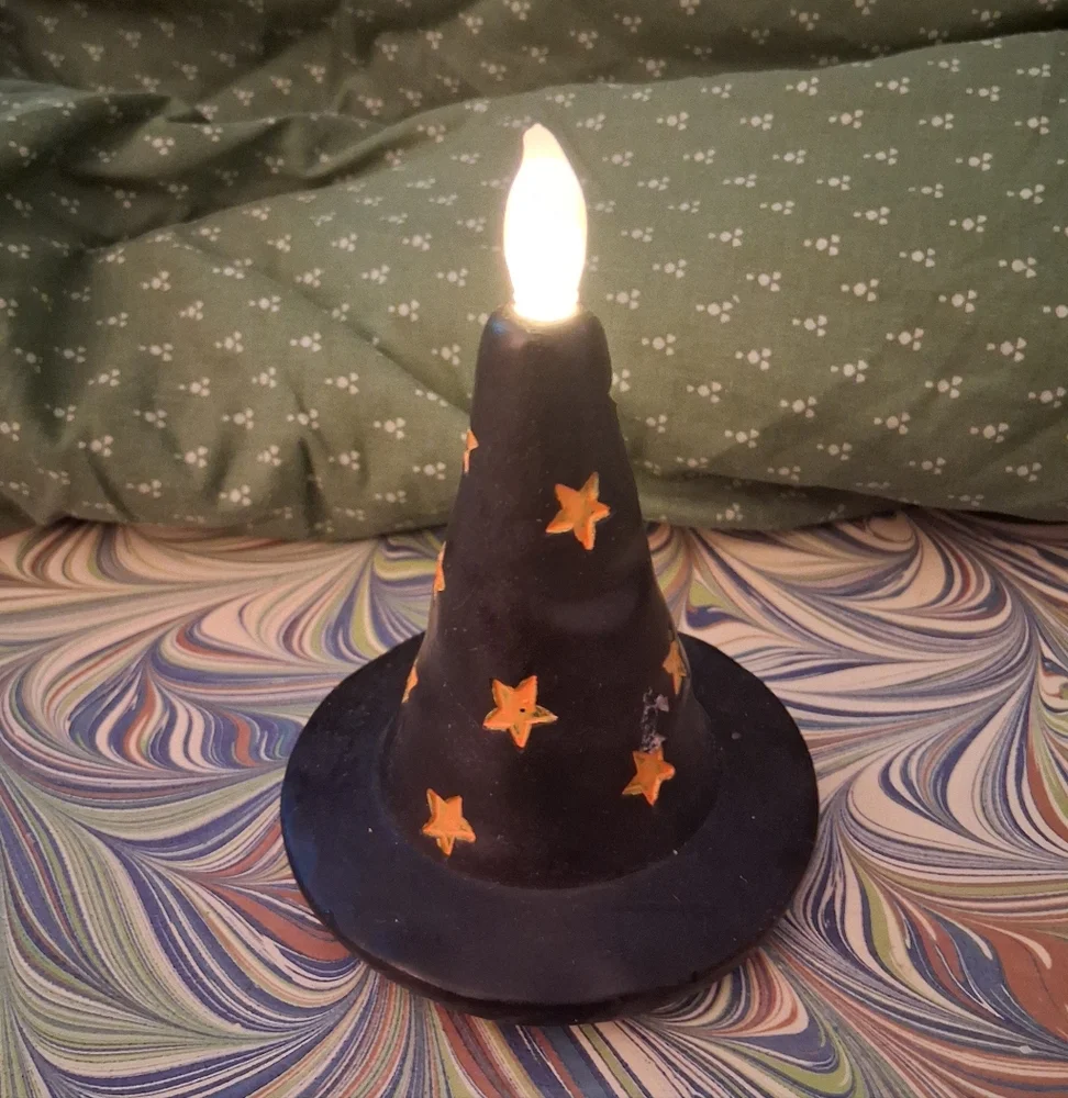 Halloween Décor Light-Up Witch HAT & Book Of Spells Book Candle Brand New